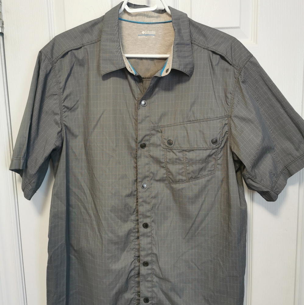 Columbia snap fishing shirt